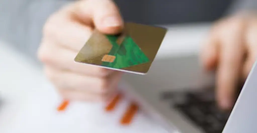 how do credit cards dispute charges