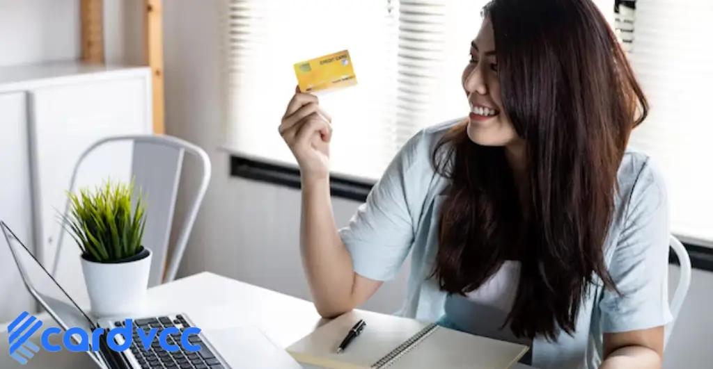 Differences Between Virtual Credit & Debit Cards